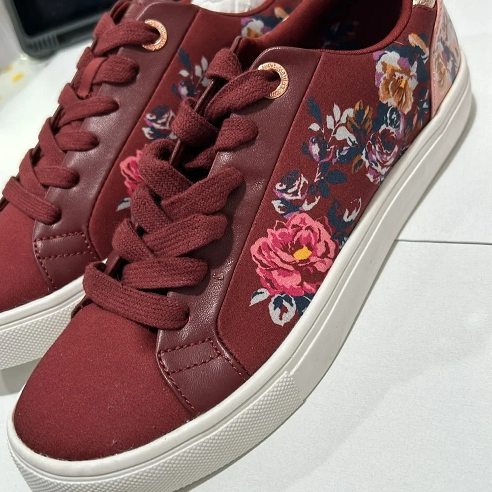 Matilda Jane clothing girls shoes flower design size 5 NWT..